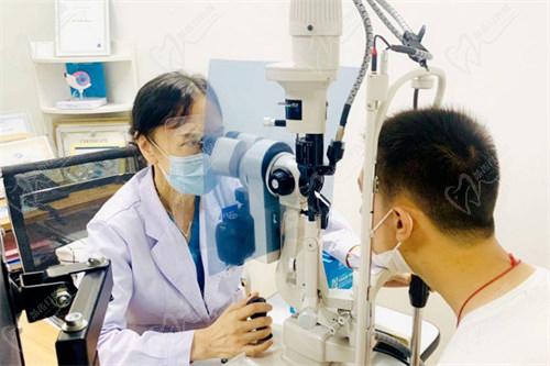 翟愛琴做激光近視手術怎么樣
